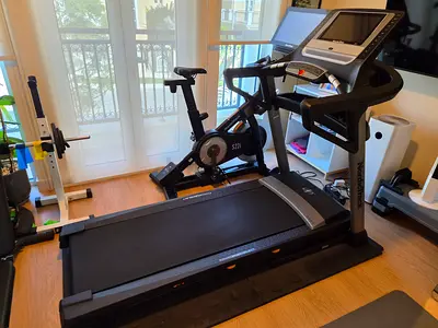 NordicTrack T 9.5 S Treadmill TOP TIER MODEL IN EXCELLENT CONDITION