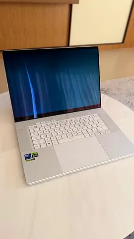 Asus Zephyrus 16 2025