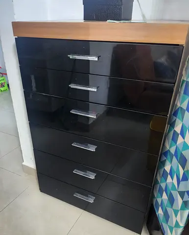 6-drawer Black Gloss Chest of Drawers with Wooden Top