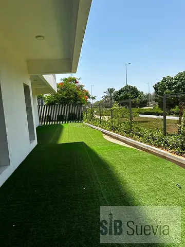 2 Bedroom Apartment with Huge Garden I Maids room I Golf & Beach Community