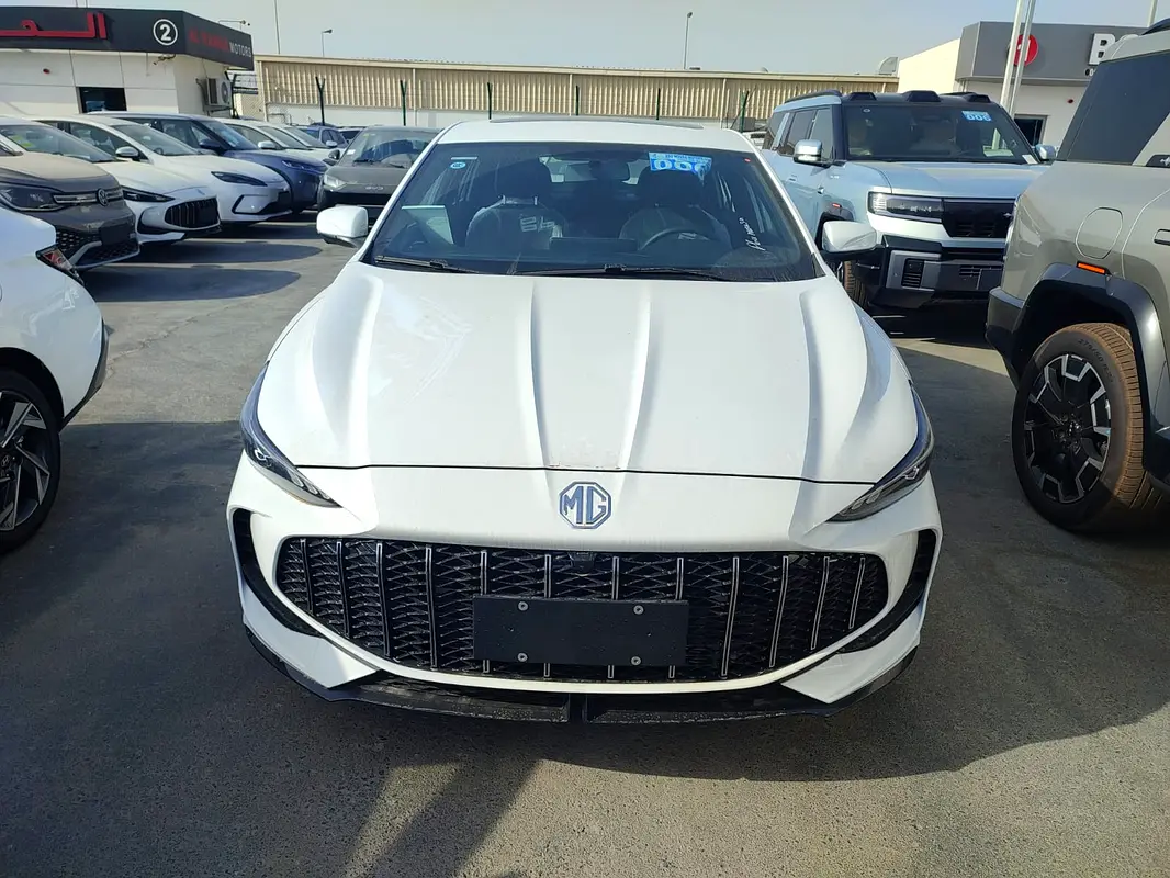MG MG5 2025 — photo 1 of 5
