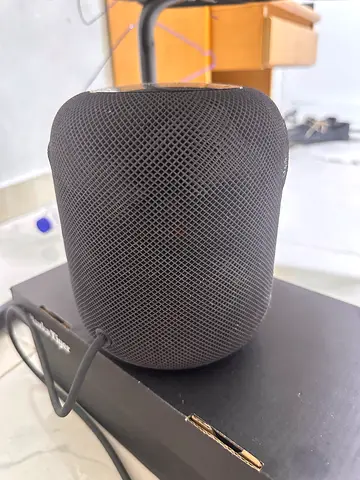 Apple HomePod (2st Gen) - Space Gray, Good Condition