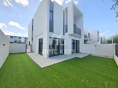 Corner bigger Plot | Vacant | Close to park
