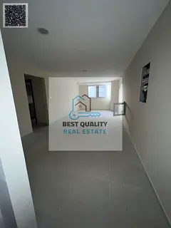 Office located in a prime and active area with easy access to main roads and services, suitable for