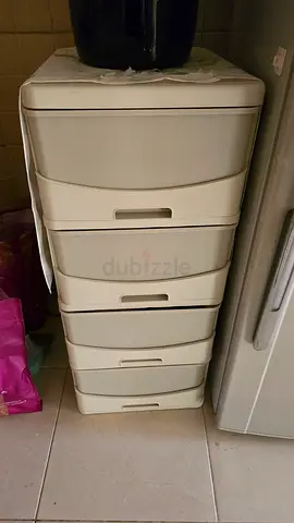 Plastic 4-Drawer Storage Unit – Beige, Good Condition