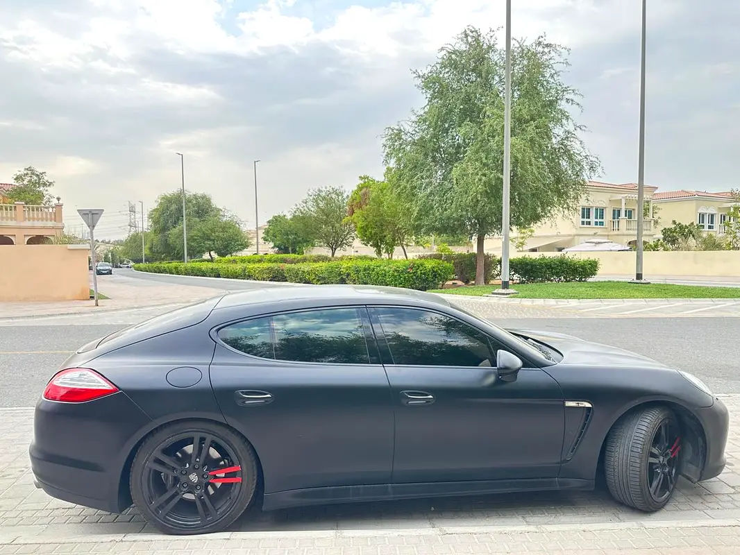 Porsche Panamera 2011 — photo 1 of 20