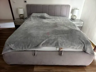 Bed set, king size bed, bed-tables, dresser, lamps