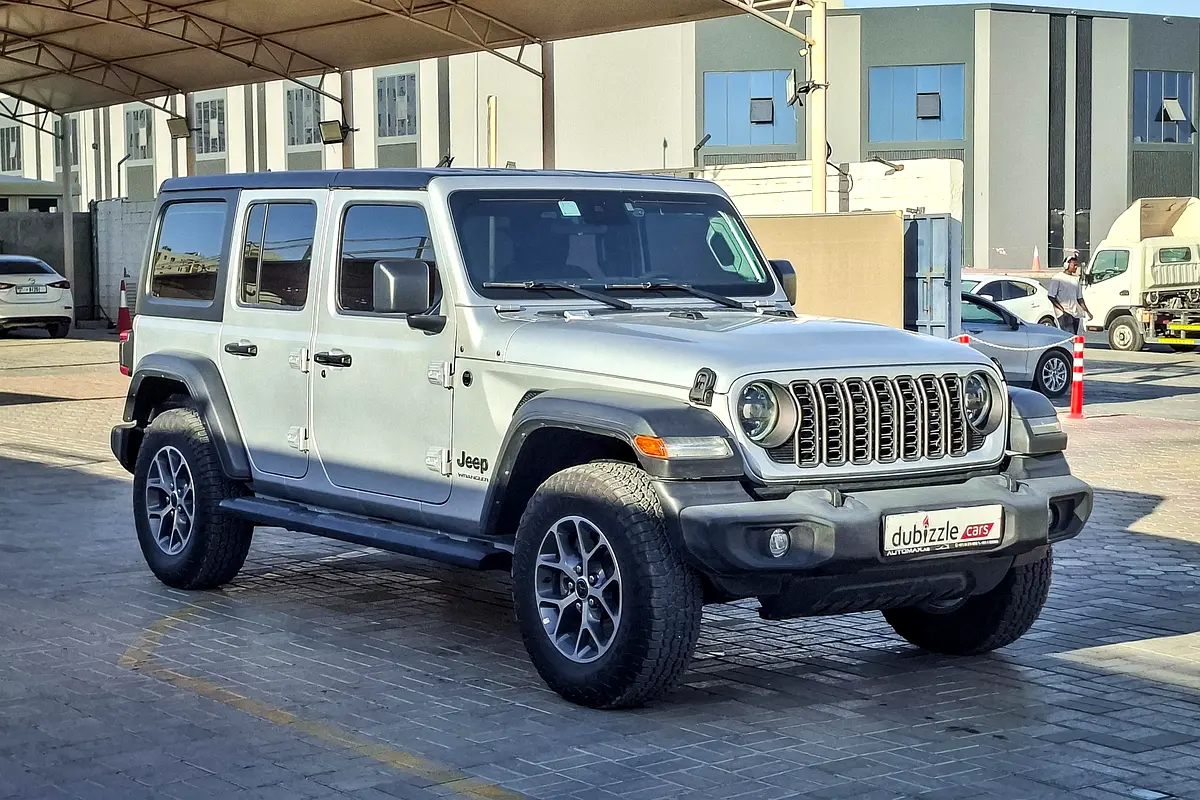 Jeep Wrangler 2024 — photo 1 of 17