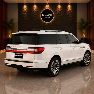 صورة 4 لـ 2018 Lincoln NAVIGATOR