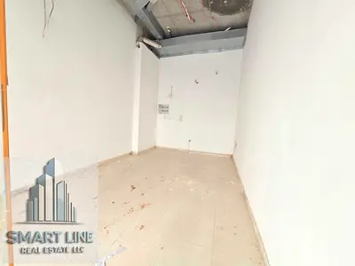 Good location big space shop only 22000 near family park