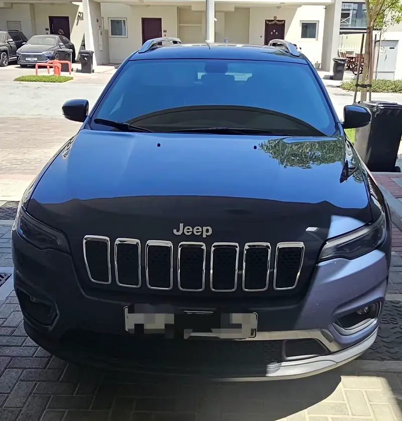 Jeep Cherokee 2020 — photo 1 of 5