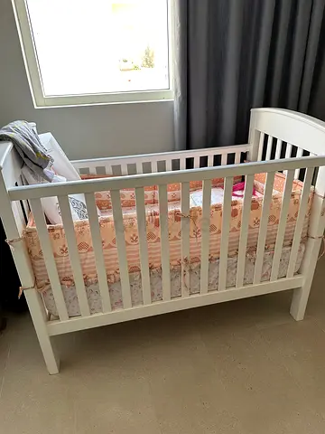 White Wooden Baby Crib - Good Condition