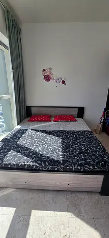 King size bed with mattress