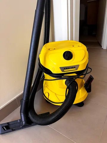 Kärcher Wet  Dry Vacuum Cleaner - Good Working Condition