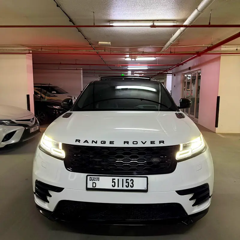 Land Rover Range Rover Velar 2020 — photo 1 of 20