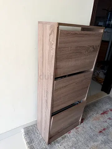 Shoe cabinet / Rack