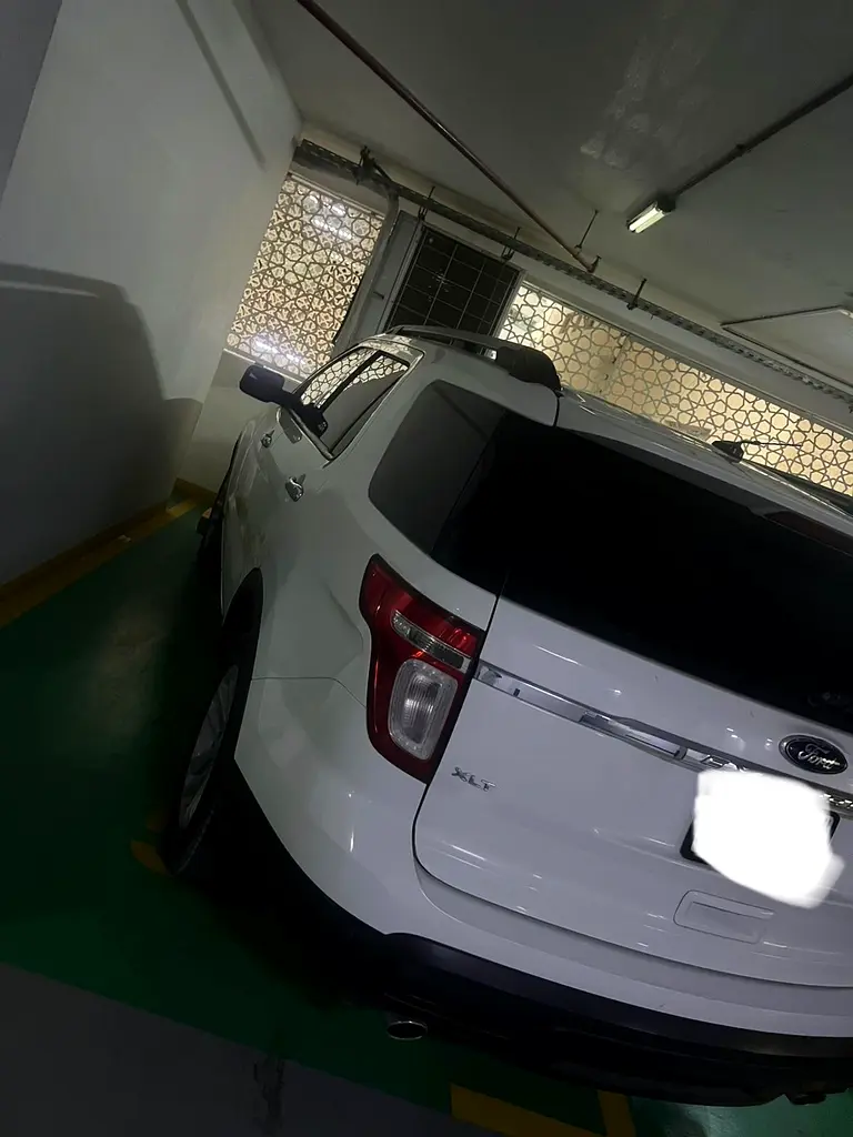 Ford Explorer 2013 — photo 1 of 6