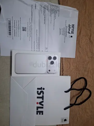 Iphone 17pro max silver middle east version