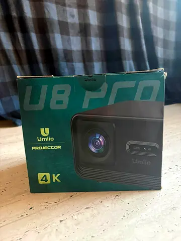 Umiio U8 Pro 4K Mini Projector - Boxed,