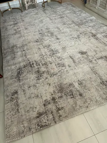 Luxury large  lounge rug 
Spotless  flawless