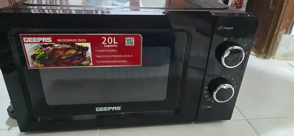 Geepas Microwave