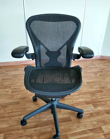 For sale Herman miller Aeron size B fully loaded
