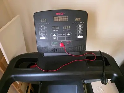 Used WNQ Treadmill - Compact Home Running Machine
