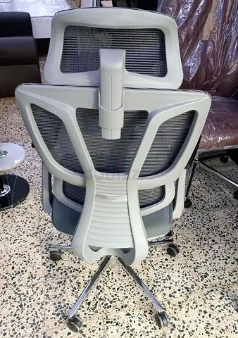 Ergonomic Mesh Office Chair with Headrest — Light Grey,