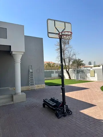 Adjustable Portable Basketball Hoop — Good Condition