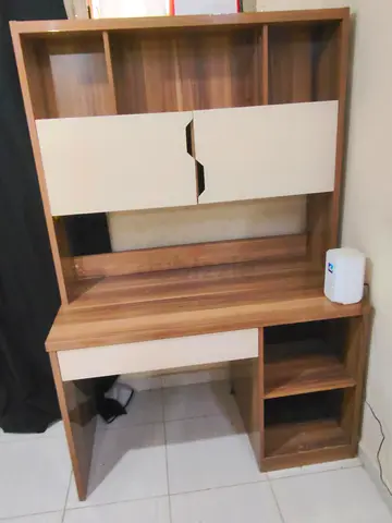 Computer desk
