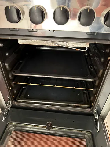 Electric Used freestanding gas oven with grill - good working condition