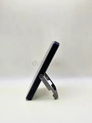 ACEFAST M16 magnetic wireless power bank with a 5000mAh capacity