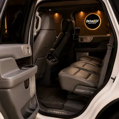 صورة 9 لـ 2018 Lincoln NAVIGATOR