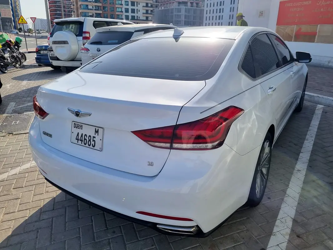 Genesis G70 2016 — photo 1 of 20