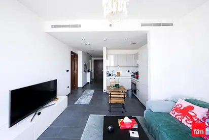 Fully Furnished | High Floor | Creek & Skyline
