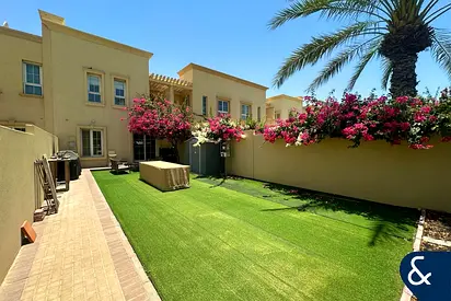 Quiet Location | 2 Bed | Close to Lake