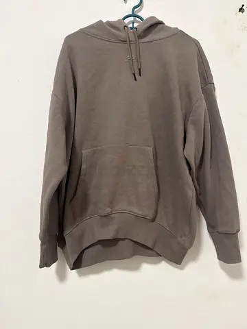 Comfortable Grey Pullover Hoodie with Front Pocket