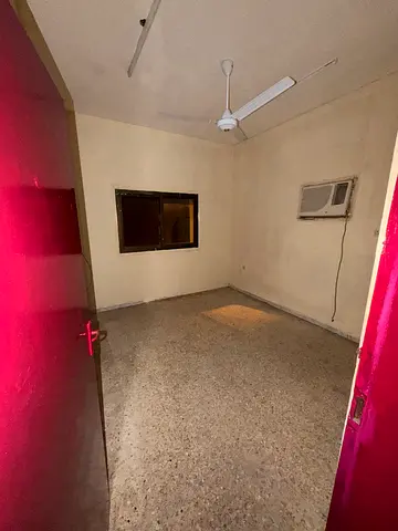 Huge levish 2bhk with 2 washrooms with balcony Window Ac Already installed