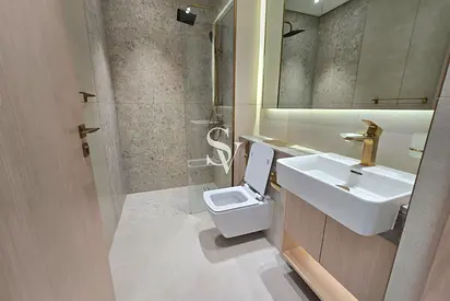 Brand New | Chiller free | Near Mall | High Floor