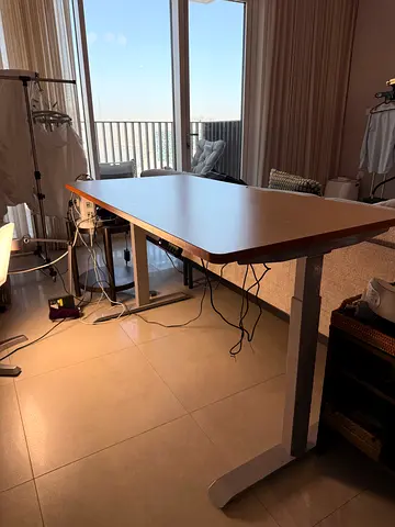 Navodesk Electronic Adjustable Desk