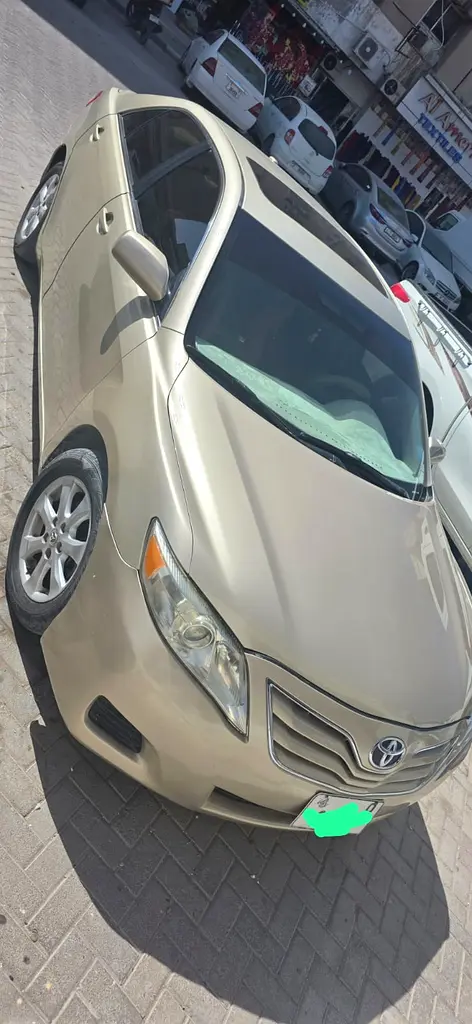 Toyota Camry 2011 — photo 1 of 4