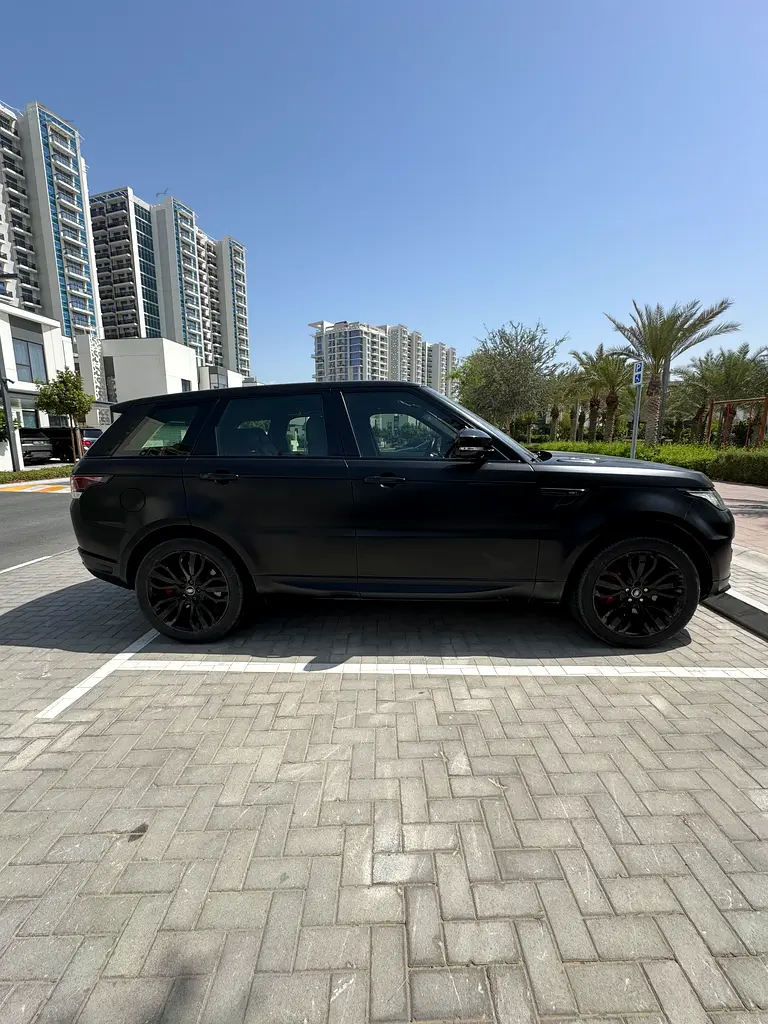 Land Rover Range Rover Sport 2016 — photo 1 of 7