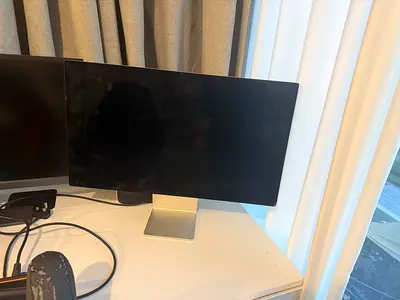 27-inch LED Computer Monitor with Stand - Good Condition has a little crack