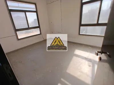 للايجار السنوي شقة غرفتين وصالة في الجرف الصناعية 2- غرفتا نوم واسعتان  صالة كبيرة  بلكونة  إطلالة مفتوحة  مساحة واسعة ومريحة