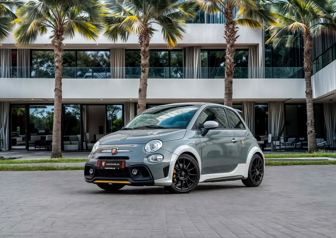 Abarth 695 2020 — photo 1 of 14