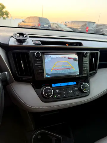 2017 Toyota RAV 4 — фото 14