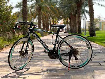 Used Road/Hybrid Bike in Good Condition - Lightweight Frame, Ready to Ride