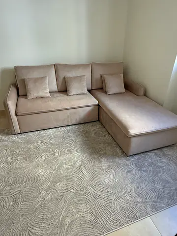 Beige L-shaped Sofa with Chaise and Cushions - Excellent Condition