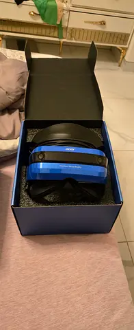 Used VR Headset with Box — Good Condition
