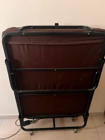 Foldable Guest Bed / Single Bed with Wheels. brand - Maple leaf